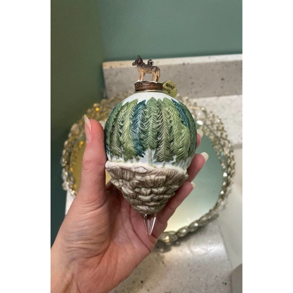 Set of three Bradford exchange hand painted porcelain ornaments - Picture 5 of 7